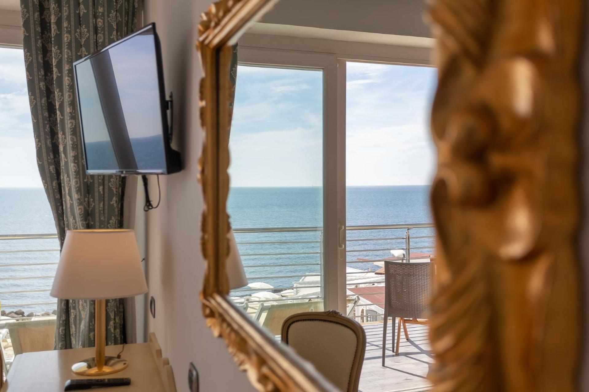 سانتا مارينيلاّ Hotel Cavalluccio Marino الغرفة الصورة