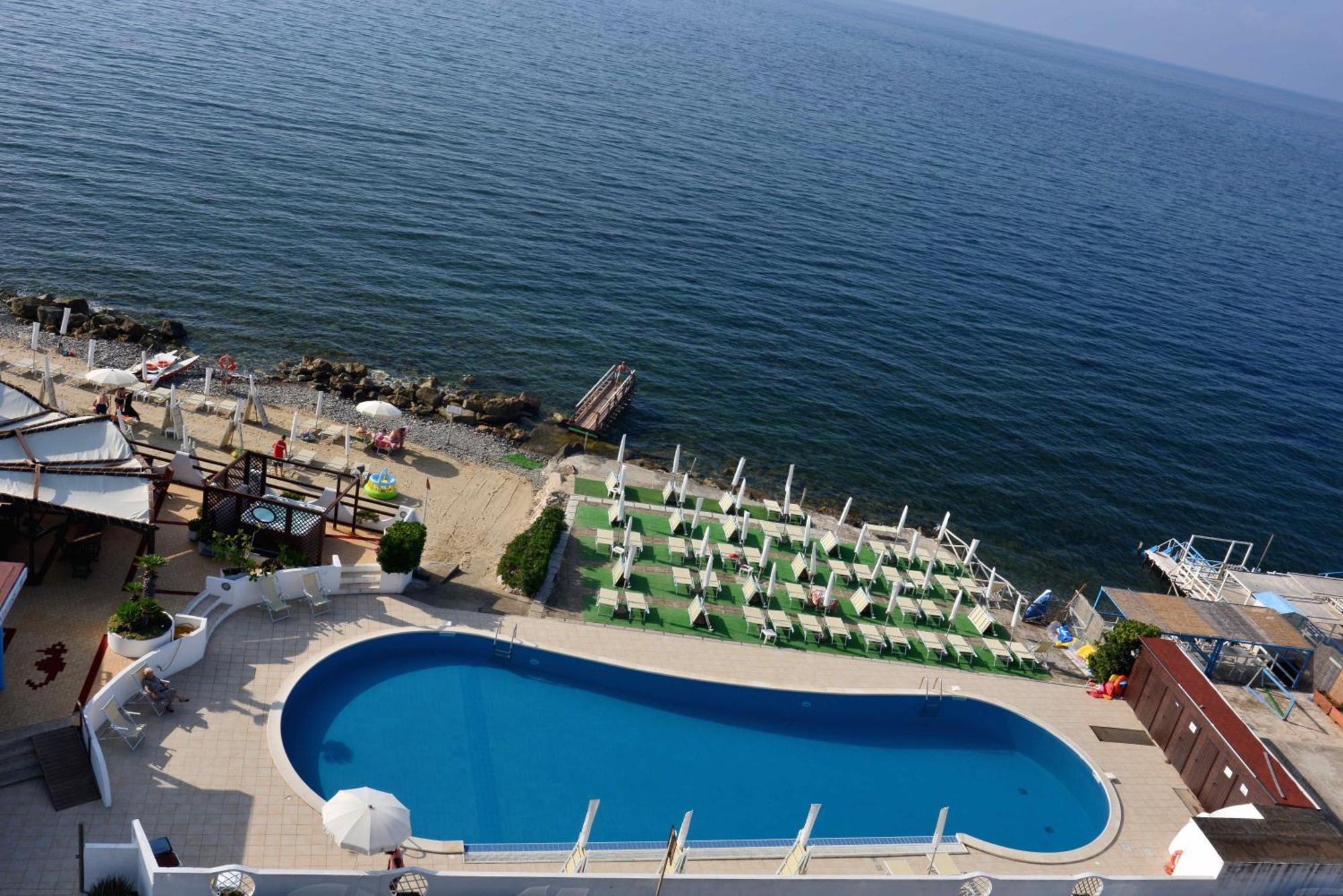 سانتا مارينيلاّ Hotel Cavalluccio Marino المظهر الخارجي الصورة